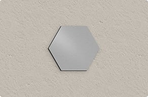 Praxisschilder mit Logo - Bildmarke als freie Form - brosse - glue-cutout - cutout-at-bildmarke-als-freie-form-in-geburstetem-aluminium-eingang