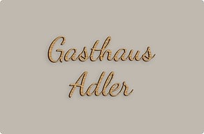 Metallschilder - Gasthausname über dem Eingang - chene - glue-cutout - cutout-de-gasthausname-in-verbundener-schreibschrift-goldfarbenes-aluminium-eingang