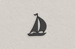 Bootsschilder - Segelboot als Kontur am Liegeplatz - custom - glue-cutout - cutout-de-segelboot-silhouette-am-liegeplatz-bedrucktes-acrylglas Bootsschilder - Segelboot als Kontur am Liegeplatz - custom - glue-cutout - cutout-de-segelboot-silhouette-am-liegeplatz-bedrucktes-acrylglas