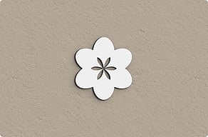 Placas de Números en Aluminio - Silueta floral junto al número - custom - glue-cutout - cutout-es-silueta-de-flor-en-aluminio-blanco-junto-al-numero