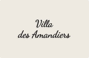 Plaque numéro maison en plexiglas - Nom de villa en anglaise - custom - glue-cutout - cutout-fr-nom-de-villa-laque-en-anglaise-facade Plaque numéro maison en plexiglas - Nom de villa en anglaise - custom - glue-cutout - cutout-fr-nom-de-villa-laque-en-anglaise-facade