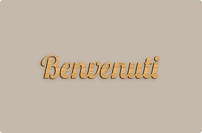 Cartelloni di benvenuto  - Scritta di benvenuto in corsivo - bambou - glue-cutout - cutout-it-benvenuti-in-corsivo-legno-okume-ingresso