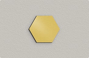 Aluminium Borden - Zeshoekig ornament uitgesneden - brosse-or - glue-cutout - cutout-nl-zeshoekig-ornament-in-goudkleurig-aluminium-trofeewand