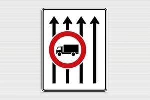 Schild für Verkehr und Transportmittel - Schild 'Ausfahrt von Landmaschinen' - 300 x 380 mm - PVC Forex - custom - none - de-verkehr-zeichen-001-1