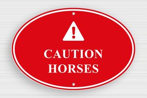 Horse Signs - Engraved PVC - rouge-blanc - screws - en-uk-caution-horses-sign-001-4-1748946784057