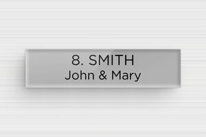 Acrylic Post Box Signs - Engraved Plexiglass - gris-noir - glue - en-uk-mailbox-sign-plexiglass-011-14-1748961956952