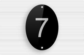 House Signs - Engraved Plexiglass - noir-argent - screws - en-uk-number-design-008 House Signs - Engraved Plexiglass - noir-argent - screws - en-uk-number-design-008
