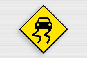 Traffic & Transport Signs - Sign 'Slippery when wet' - jaune-noir - glue - en-uk-traffic-sign-001-02-1748953923085