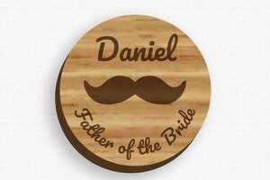 Round Signs - Badge Engraved Wood - chene - badge - en-uk-wedding-sign-004-3-1748953390621
