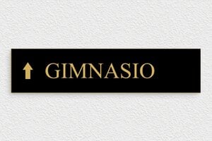 Señalética para Hotel - Señal de dirección al gimnasio - undefined - noir-or - glue - es-area-turismo-hotel-flecha-011-3-1747818116936