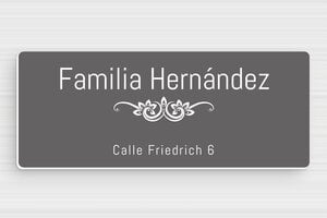 Placas con Nombre de Casa - PVC - undefined - gris-souris-blanc - glue - es-placa-puerta-pvc-casa-014-3-1747901042153