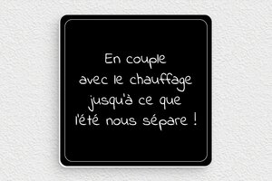 Plaque humour couple dispute - Plaque en couple avec le chauffage - 100 x 100 mm - PVC - noir-blanc - none - humour-couple-059-4