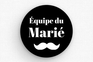 Panneau humour couple - Équipe du marié - Badge humoristique - PVC - 50 x 50 mm - 50 x 50 mm - Badge PVC - Épingle - custom - badge - humour-enterrement-vie-garcon-002-1