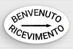 Cartelloni di benvenuto  - Cartello di benvenuto con freccia per la reception - undefined - blanc-noir - glue - it-cartello-porta-benvenuto-007-1-1747214095067