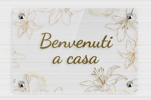 Targhette per porta in plexiglas trasparente - Cartello 'Benvenuti a casa nostra con motivo floreale' - undefined - transparent - screws-caps - it-cartello-porta-plexi-trans-002-1-1747278210397
