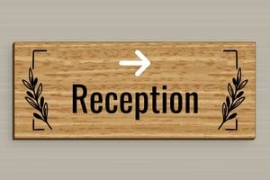 Targhe in legno - Cartello indicatore per la Reception - undefined - chene - glue - it-settore-turismo-hotel-freccia-004-3-1747209137746