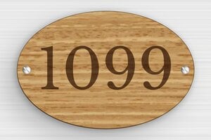 Targhe in legno - Legno - undefined - chene - screws - it-targa-numero-casa-legno-003-3-1747277511868