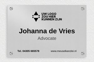 Aluminium bedrijfsborden - Bedrukt aluminium  - anodise-noir - screws-caps - nl-nl-advocaat-logo-005-0-1756808876093