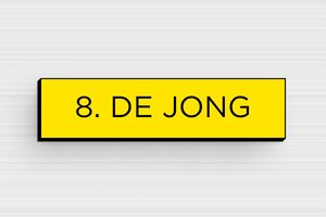 PVC naamplaat voor brievenbus - Gegraveerd PVC - jaune-noir - glue - nl-nl-brievenbus-bordje-pvc-011-48-1756804324486