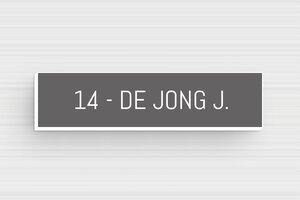 Naamplaat deurbel - Gegraveerd PVC - gris-souris-blanc - glue - nl-nl-brievenbus-plaatje-015-0-1756780285914