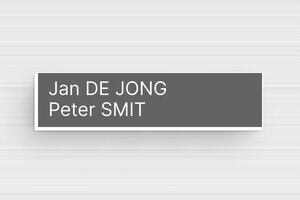 Zelfklevende naamplaat voor brievenbus - Gegraveerd PVC - gris-souris-blanc - glue - nl-nl-brievenbus-plaatje-zelfklevend-002-3-1756803245635 Zelfklevende naamplaat voor brievenbus - Gegraveerd PVC - gris-souris-blanc - glue - nl-nl-brievenbus-plaatje-zelfklevend-002-3-1756803245635