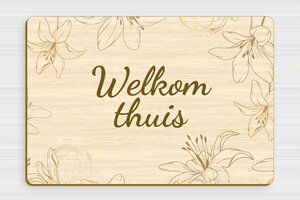 Hout naambordje voordeur - Bord 'Welkom bij ons met bloemenpatroon' - erable - glue - nl-nl-huis-deur-bord-hout-002-4-1756803589668