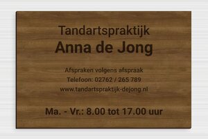 Houten bedrijfsborden - Gegraveerd hout - noyer - glue - nl-nl-tandarts-praktijk-houten-bord-002-1-1756801411126