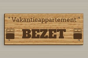 Borden per Sector / Branche - Wegwijzer naar de receptie - chene - holes-only - nl-nl-vakantie-appartement-bord-003-2-1756800202633
