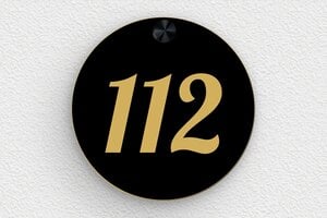 Numéro maison design noir - num-maison-design-noir-011-1 - 100 x 100 mm - noir-or - screws-caps - num-maison-design-noir-011-1
