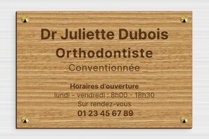 Plaque Professionnelle Bois - plaquepro-job-orthodontiste-001-44 - 300 x 200 mm - chene - screws-caps - plaquepro-job-orthodontiste-001-44