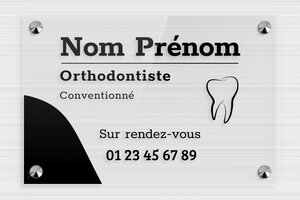 Plaque Professionnelle Personnalisée gravée ou imprimée - plaquepro-job-orthodontiste-002-4 - 300 x 200 mm - transparent - screws-caps - plaquepro-job-orthodontiste-002-4