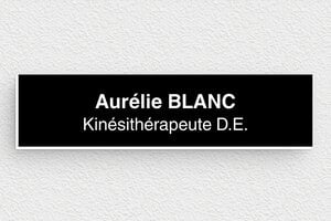 Plaque Kiné - ppro-kinesitherapeute-008-1 - 100 x 25 mm - noir-blanc - glue - ppro-kinesitherapeute-008-1