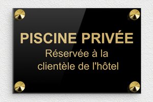 Panneau piscine privée - Plaque piscine privée réservée à la clientèle - 150 x 100 mm - Plexiglass - noir-or - screws-caps - signparti-panneau-prive-piscine-005-1