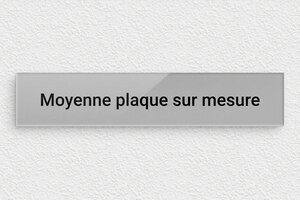 Plaque gravée argent - sur-mesure-m-plexi-gris-01 - 200 x 40 mm - gris-noir - none - sur-mesure-m-plexi-gris-01