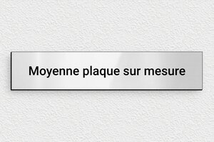 Plaque gravée métal - sur-mesure-m-pvc-gris-brillant-01 - 200 x 40 mm - gris-brillant-noir - none - sur-mesure-m-pvc-gris-brillant-01