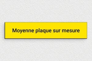 Plaque gravée jaune - sur-mesure-m-pvc-jaune-01 - 200 x 40 mm - jaune-noir - none - sur-mesure-m-pvc-jaune-01