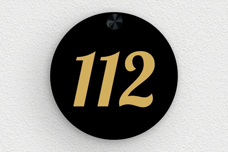 Numéro maison design noir - PVC - 100 x 100 mm - noir-or - screws-caps - num-maison-design-noir-011-1