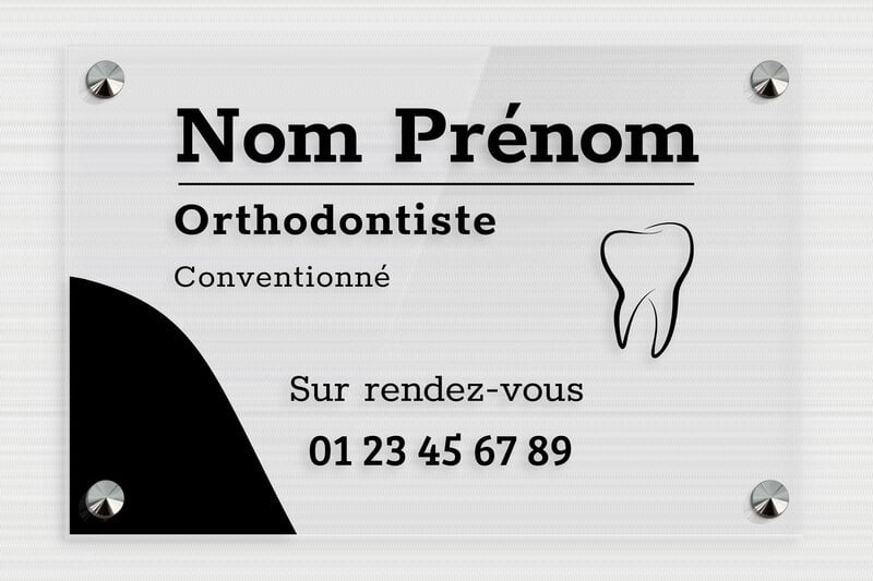 Plaque orthodontiste - Plexiglass Transparent - 300 x 200 mm - transparent - screws-caps - plaquepro-job-orthodontiste-002-4
