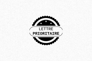 Lettre prioritaire - Tampon noir 30x30 - Manuel en bois - 30 x 30 mm - 12 lignes max. - encre black - lettrerouge06