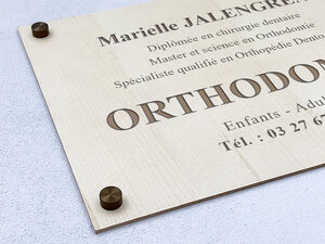 Plaque Professionnelle Orthondontiste-thumbnail