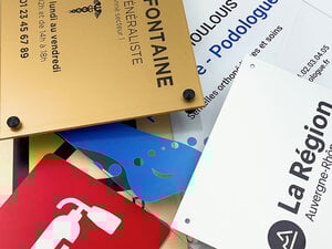 Faq et Blog à propos des plaques professionnelles