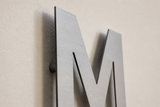 Lettres découpées en aluminium et métal-thumbnail Lettres découpées en aluminium et métal-thumbnail