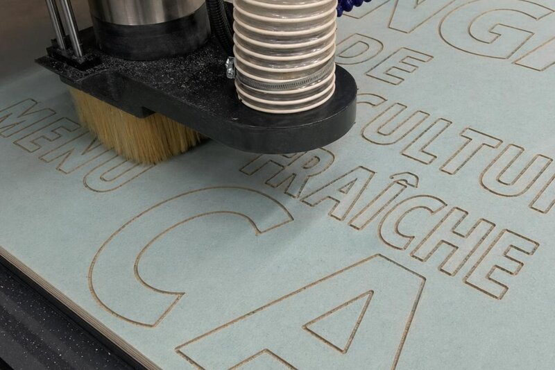Marquage et Découpe Laser CNC pour Signalétique Professionnelle-thumbnail