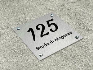 Numeri civici in alluminio