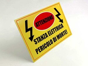 Cartelli pericolo elettrico