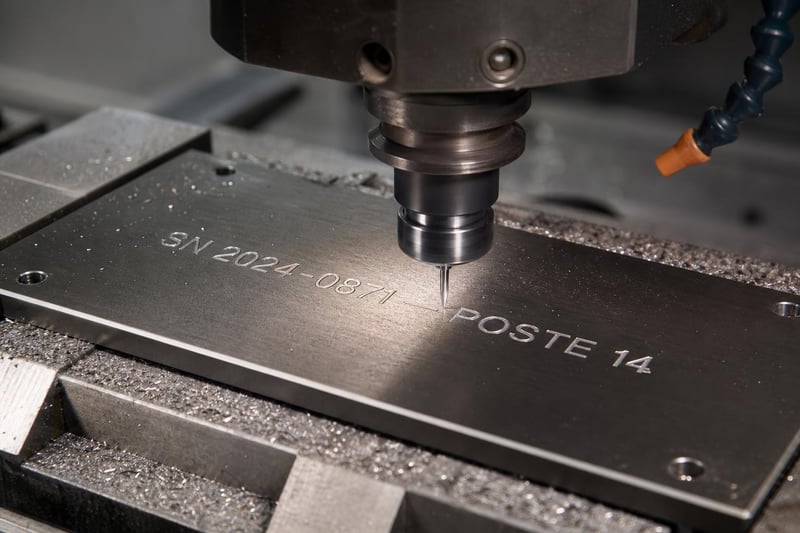 Targa numerata industriale su misura per l'identificazione delle attrezzature-thumbnail